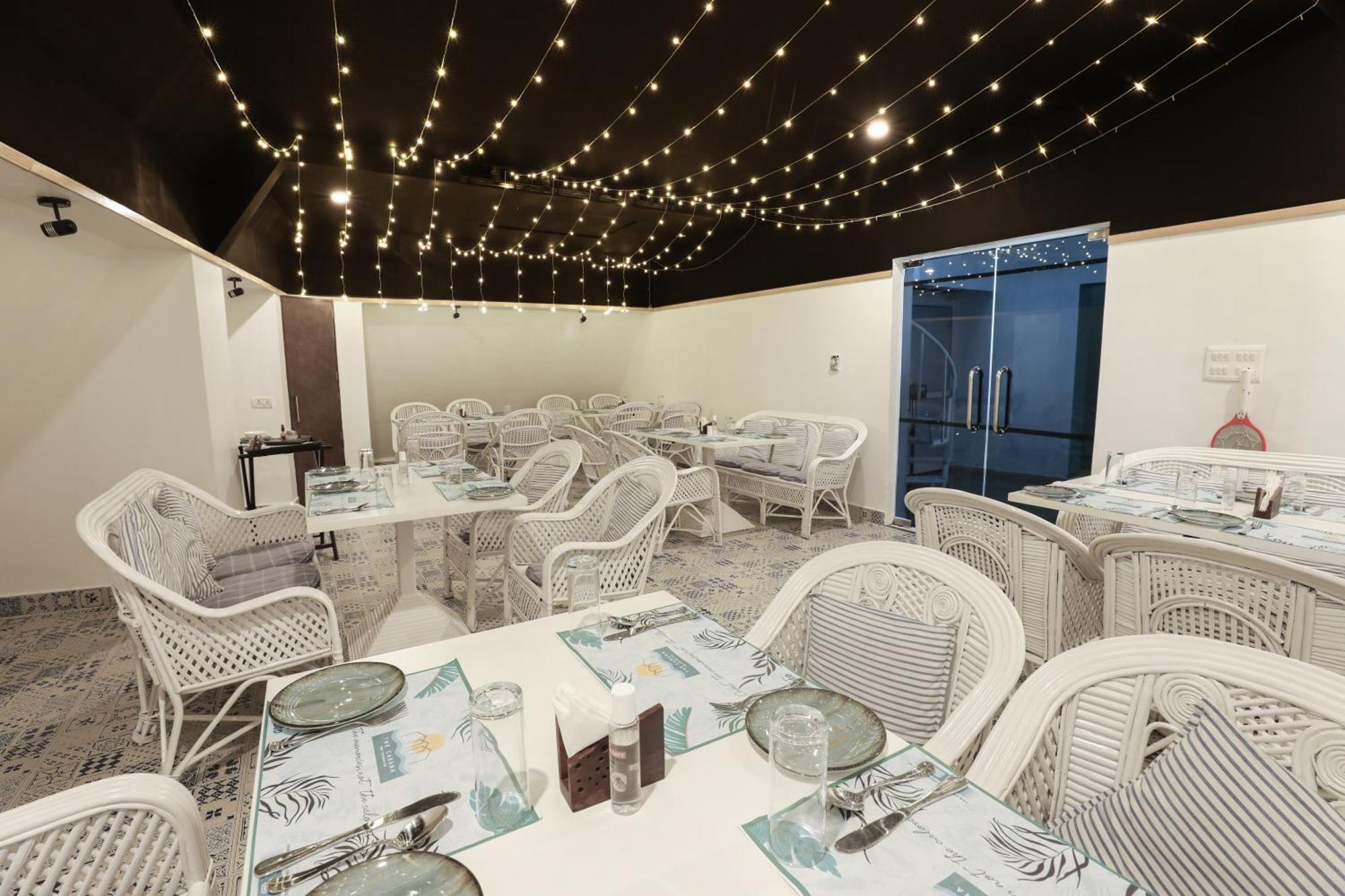Hotel Le Castle Rudrapur Екстериор снимка