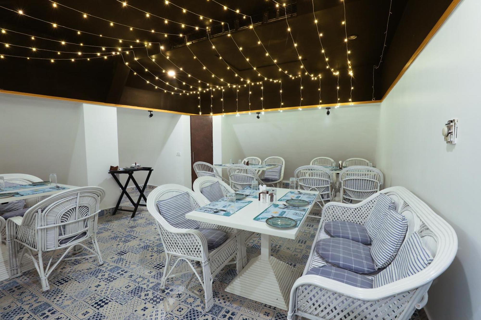 Hotel Le Castle Rudrapur Екстериор снимка